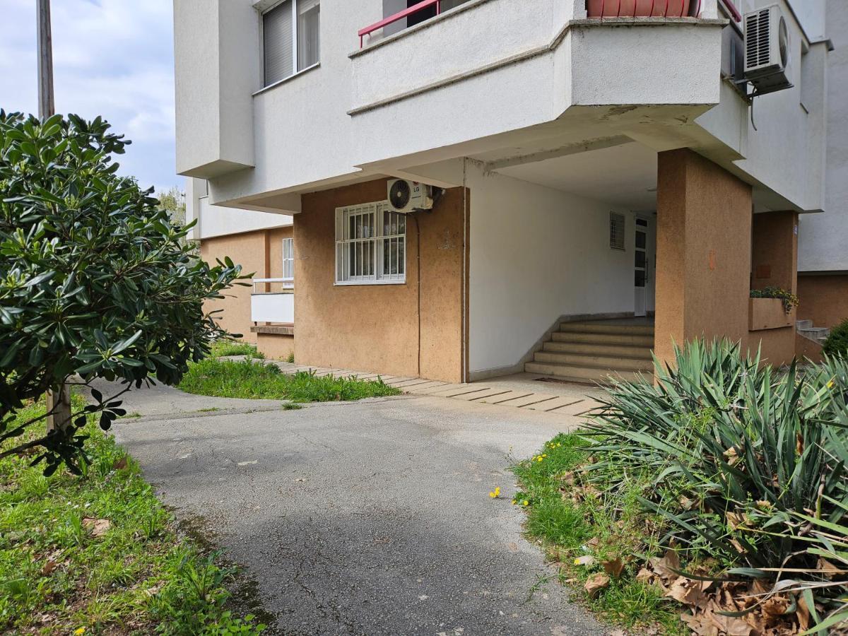 City Mid Mostar Apartment Extérieur photo