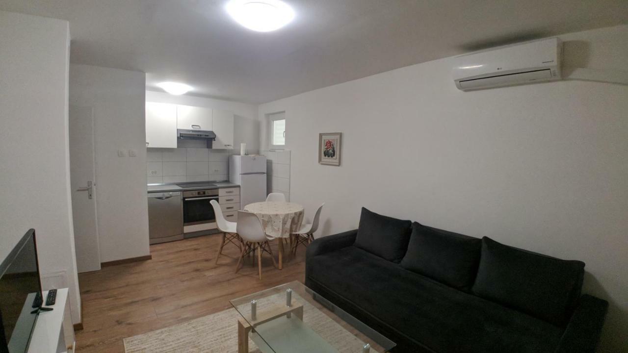 City Mid Mostar Apartment Extérieur photo